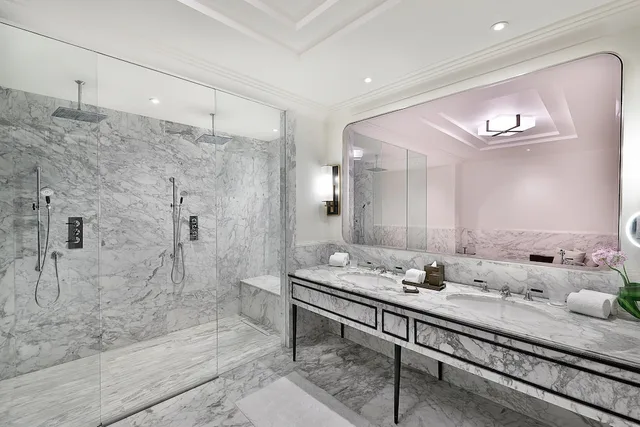 جناح بسرير كينج بغرفة نوم واحدة بإطلالة، The St Regis Amman 3/4