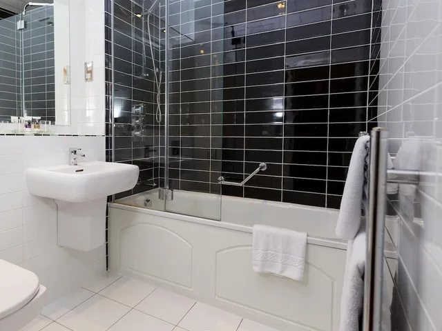 غرفة قياسية بسريرين منفصلين، Mercure Newcastle George Washington Hotel Golf and Spa 7/8