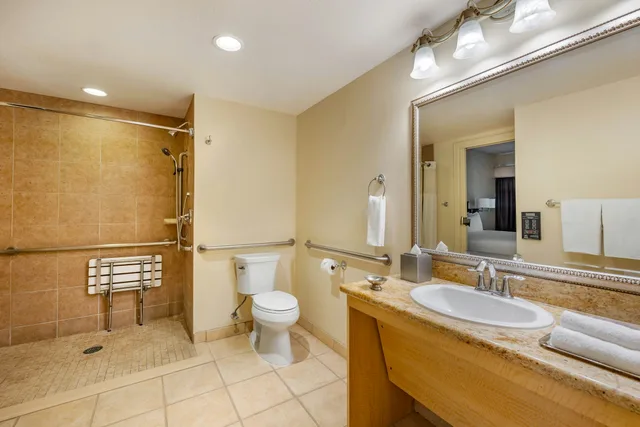 1 Bedroom, King Bed, Balcony, Accessible, Hilton Vacation Club Polo Towers Las Vegas 3/4