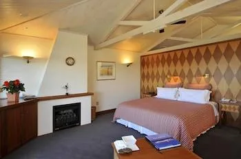 Executive, Suite, LAKE TAUPO LODGE 1/1
