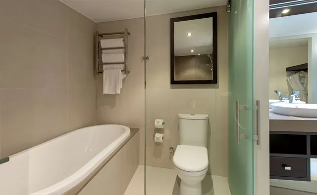جناح بسرير كينج بإطلالة على البحر بغرفة نوم واحدة، Hilton Darwin 4/5