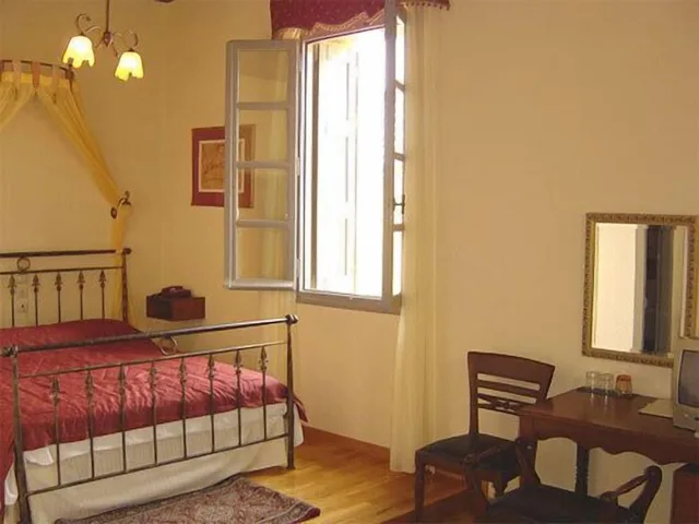 غرفة قياسية بسريرين منفصلين بإطلالة على المدينة بشرفة، Belmondo Hotel & Suites 4/7