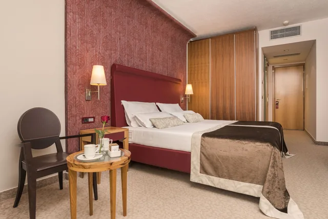 Premium, Double Bed, Sea Side, Balcony، Hotel Pelegrin Plava Laguna 3/6