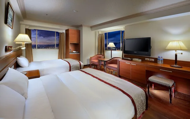 غرفة قياسية ثلاثية بسرير مزدوج وسرير فردي، Cheng Pao Hotel 5/10