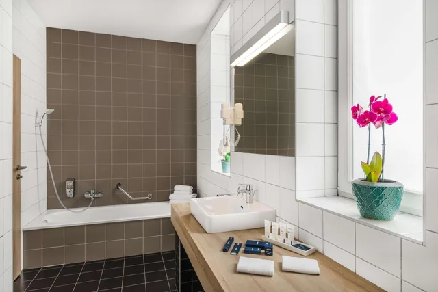 جناح، Park Inn By Radisson Budapest 5/8