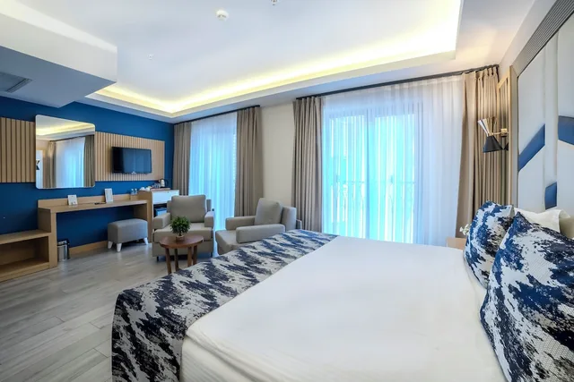 Family, Quadruple, Queen Bed, 2 Sofa, Downtown Sirkeci Hotel 8/10