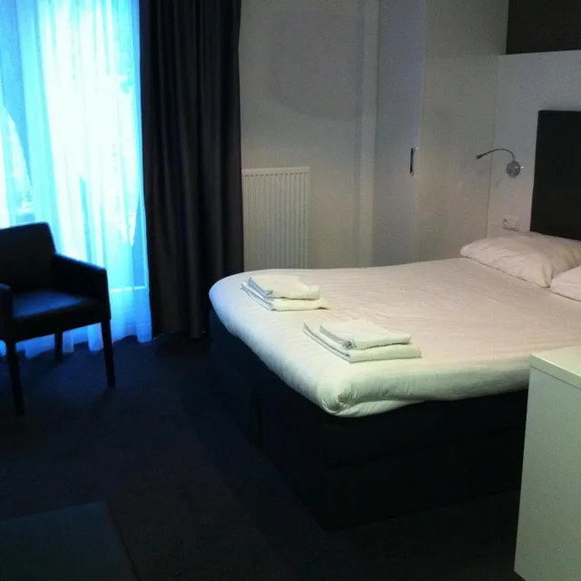 غرفة بسرير مزدوج في الملحق، Hotel Vossius Vondelpark 3/10