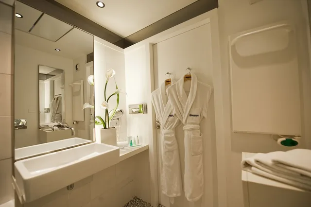 جناح جونيور بسرير مزدوج بشرفة، Hotel Beau Rivage 2/3