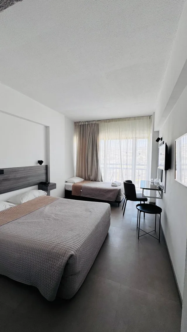 غرفة ثلاثية بسرير فردي، Navarria Hotel 5/10