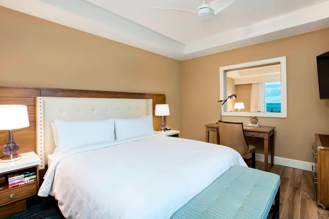 جناح ركني بغرفة نوم واحدة، Playa Largo Resort & Spa, Autograph Collection 1/3
