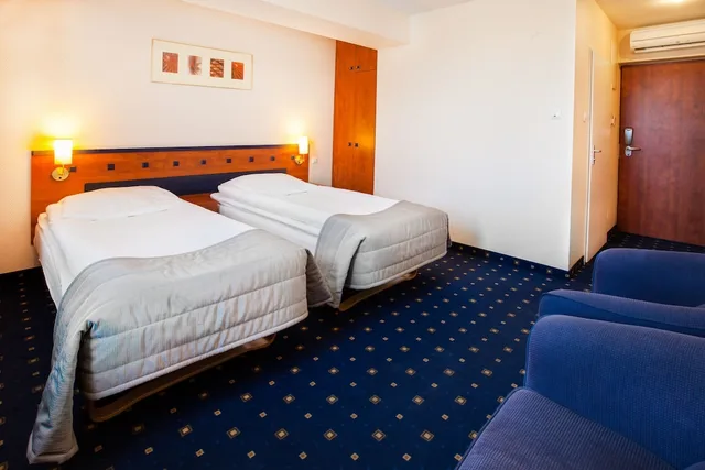 Standard, Twin Beds, Qubus Hotel Glogow 4/7