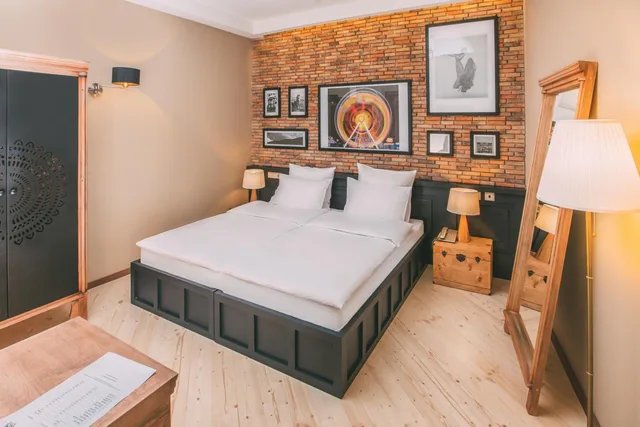 Compact, Double or Twin Bed، KISI Hotel 7/9