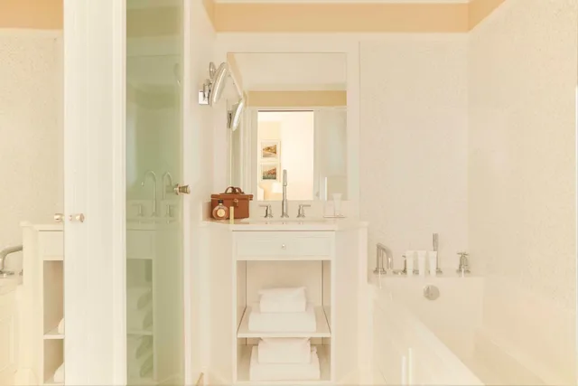 جناح جونيور بشرفة، Hotel Barriere L Hermitage La Baule 5/6