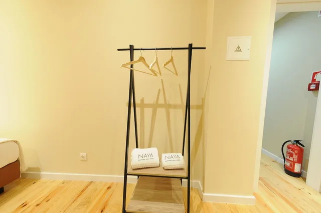 غرفة سوبيريور ثلاثية بسرير كوين وسرير فردي، Naya - Downtown Guesthouse 6/6
