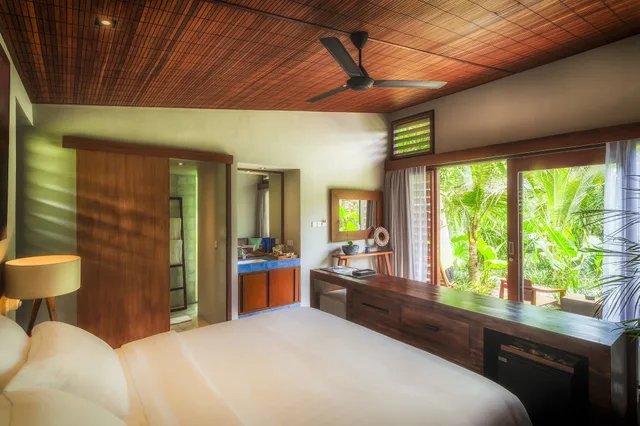 جناح بسرير كوين، Hotel Komune and Beach Club Bali 6/10