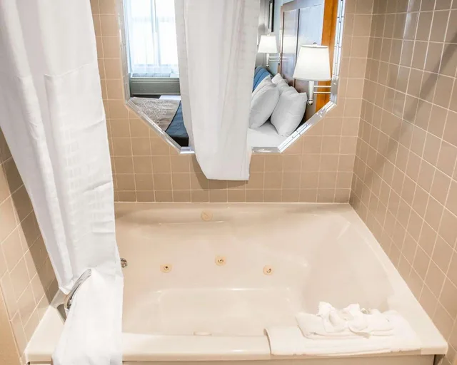 غرفة بسرير كينج، Comfort Inn Bellefontaine OH 3/3