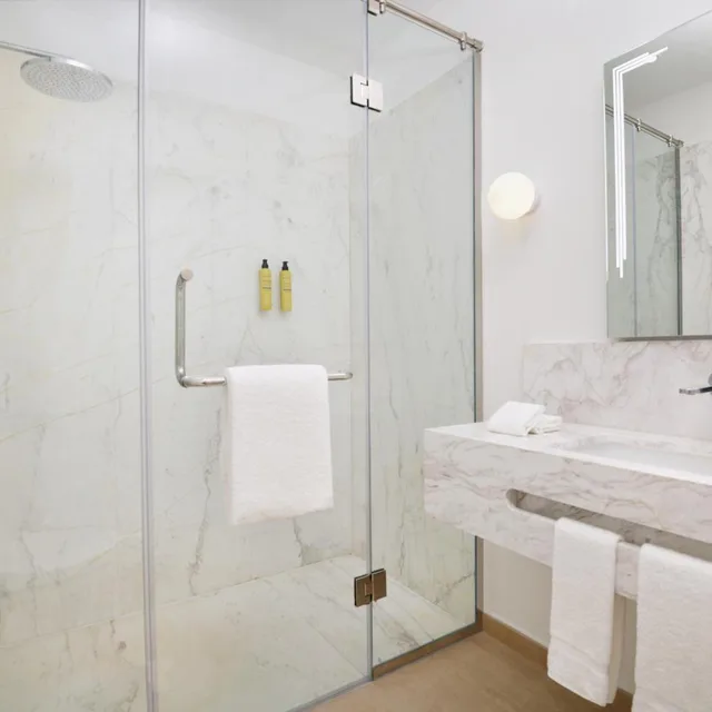 شقة كبيرة بسرير كينج وسرير كوين بإطلالة على المدينة بغرفتي نوم، Element West Bay Doha 9/9