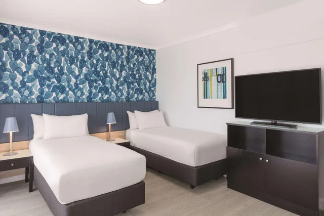 Room, Double or Twin Bed, Vibe Hotel Gold Coast 7/8
