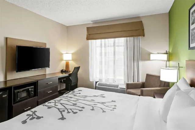 غرفة بسرير كينج، Sleep Inn & Suites Dripping Springs - Austin Area 4/6