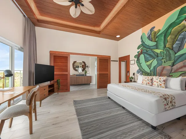 Classic, Lodge, 1 Queen and 1 Single Bed، Kimberly Tagaytay Hotel 3/3
