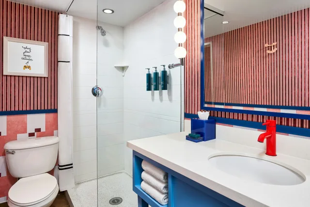 غرفة بسرير كينج، The Curtis Denver a DoubleTree by Hilton Hotel 4/4