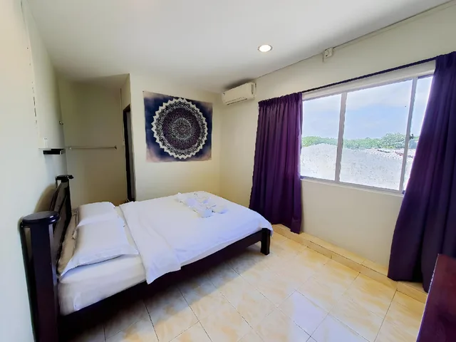 Budget, Queen Bed, No Window، De Chukai Hotel 3/4