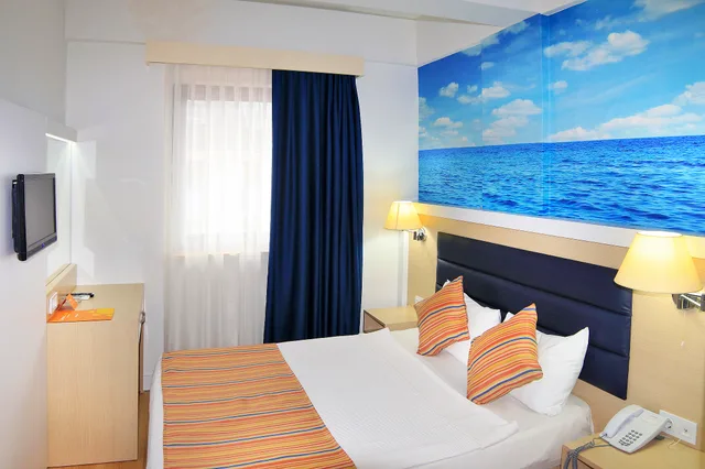 غرفة اقتصادية، Club Aqua Plaza Hotel 1/2