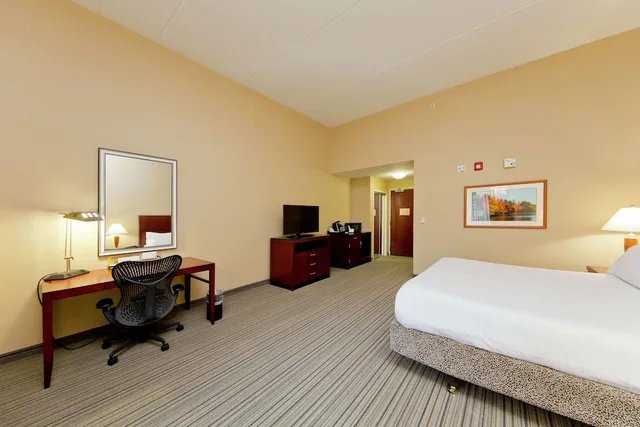 غرفة قياسية بسرير كينج، Hilton Garden Inn Winchester 7/10
