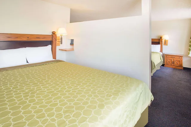 Room, 2 King Beds, Travelodge by Wyndham Indio 1/3