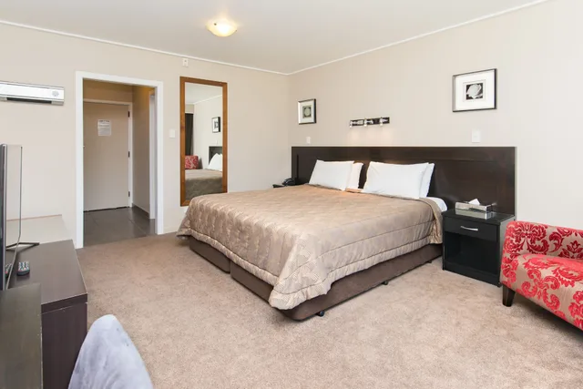 استوديو تنفيذي، Discovery Settlers Hotel Whangarei 2/3