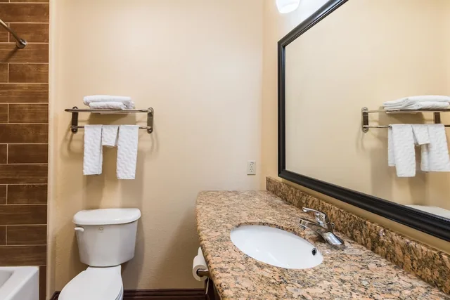 غرفة ديلوكس بسرير كينج لذوي الإعاقة، Motel6 Joshua, TX 7/8