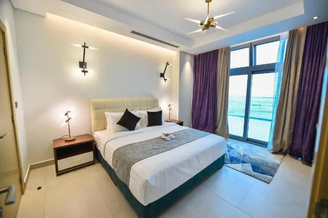 غرفة قياسية بسرير كينج، Waterfront Hotel Apartment 1/3