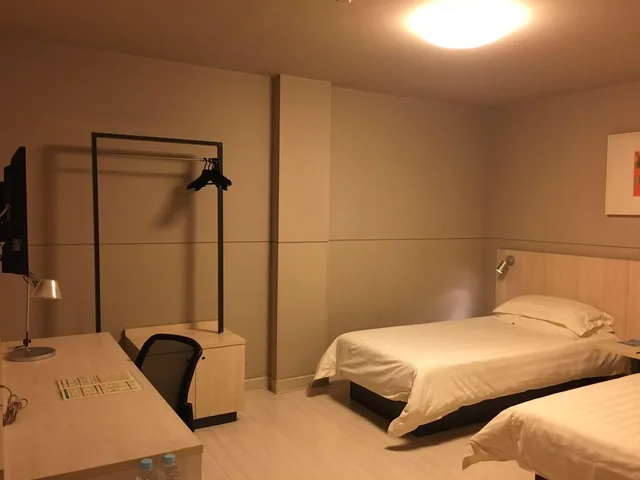 Type A, Double Bed, Jinjiang Inn Shanghai Expo Park Pusan Road 2/2