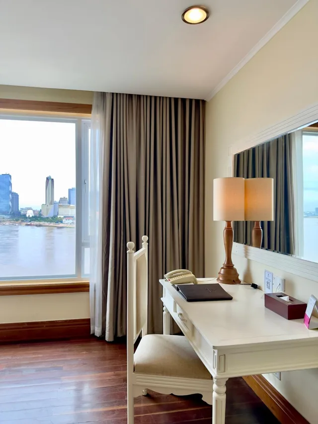 Mekong, Suite، Sokha Phnom Penh Hotel 8/10