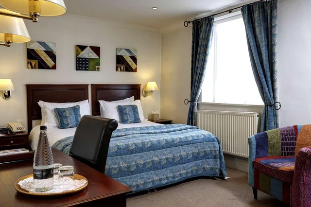 غرفة بسريرين، Best Western Forest & Vale Hotel 2/3