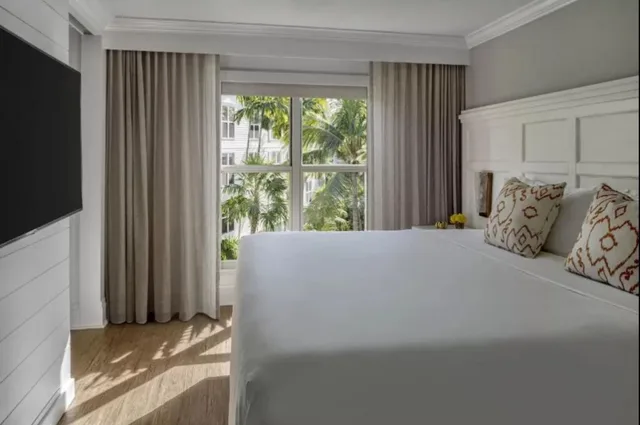 جناح، Margaritaville Beach House Key West 1/3