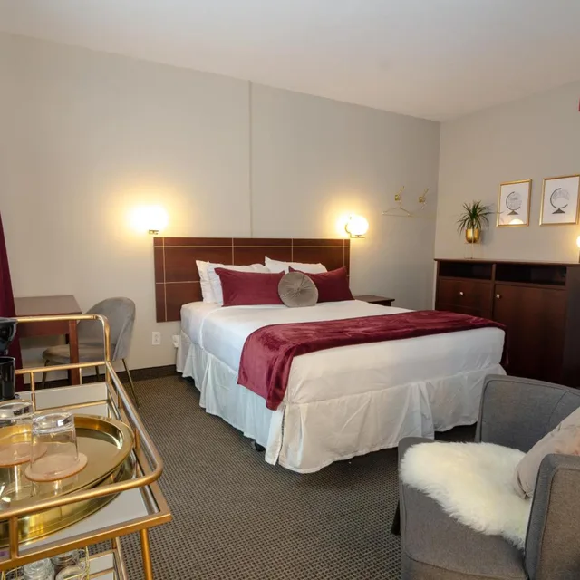 غرفة بسرير كوين بجاكوزي، Hotel Dorion 6/10