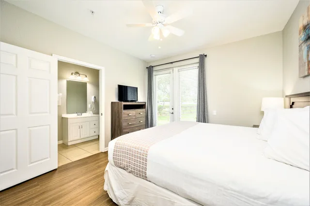 3 Bedrooms, Town House, King and Twin Beds, Queen Bed، Vista Cay Resort by Millenium 1/6