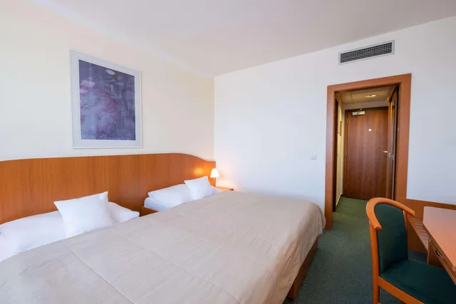 غرفة قياسية بسريرين منفصلين، Clarion Congress Hotel Ostrava 1/6