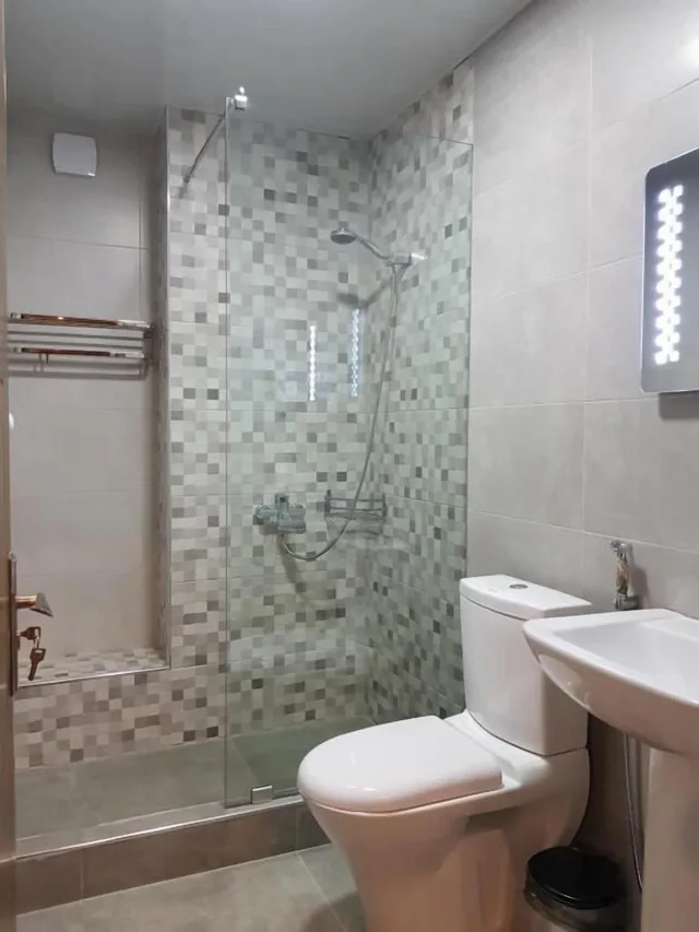 جناح بسرير مزدوج مع أريكة، Hotel Terrace Kutaisi 1/1