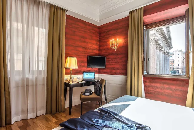 غرفة سوبيريور بسريرين منفصلين بإطلالة على المدينة، Albergo Del Senato 7/8