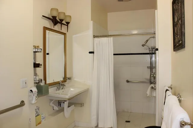 غرفة سوبيريور بسريرين منفصلين لذوي الإعاقة، The Washington Square Inn 2/2