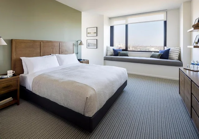 Study, King Bed، The Study at the University of Chicago 2/7