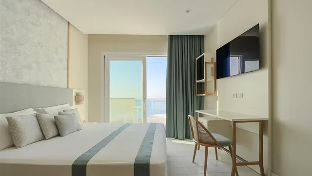 جناح جونيور بشرفة، Hotel Giosue A Mare 3/10