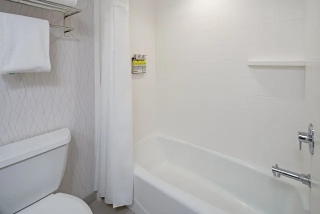 غرفة قياسية بسرير كينج، Holiday Inn Express Hotel Suites ATASCADERO 4/5