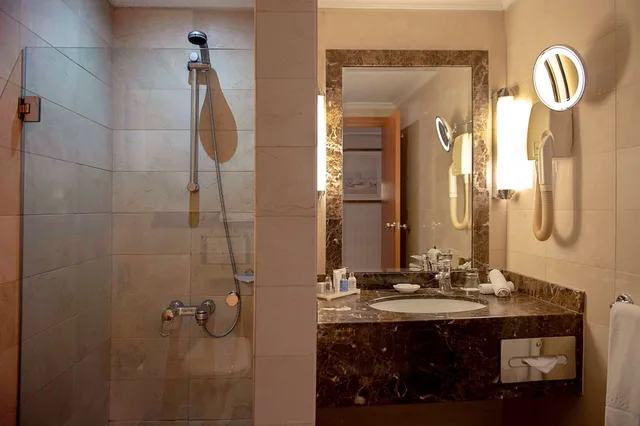 Executive, 2 Queen Beds, Lounge Access, Accessible, Radisson Blu Martinez Beirut 7/8