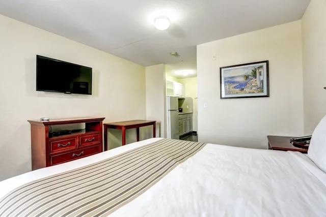 غرفة قياسية بسرير كينج، Suburban Studios Westminster Denver North 6/10