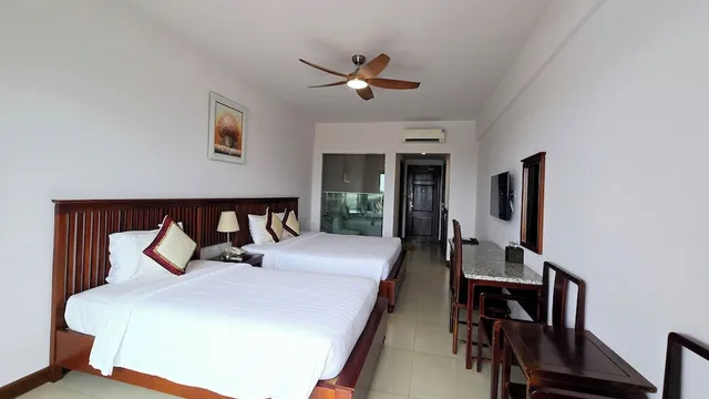 غرفة ديلوكس ثلاثية بسرير كينج، Praha Hotel Phu Quoc 5/10