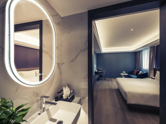 غرفة بريفيليج بسرير كينج، Mercure Shanghai Necc 6/7