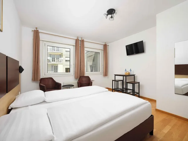 استوديو بسرير كوين، HOTEL BON PORT 1/4